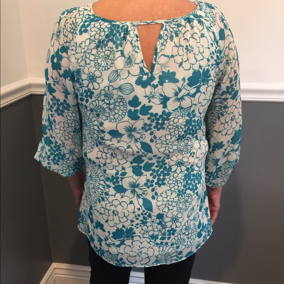 Peck & peck. Cute white with turquoise blouse - Picture 3 of 5